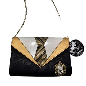 NWT Danielle Nicole Harry Potter (HufflePuff) Purse